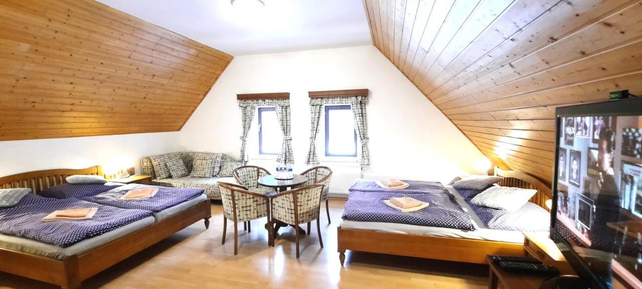 Hotel Perla Jizery Йозефув-Дул Экстерьер фото