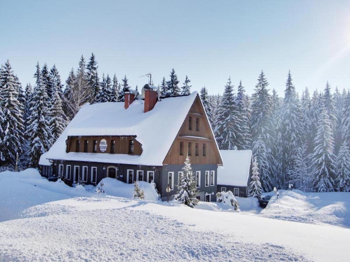 Hotel Perla Jizery Йозефув-Дул Экстерьер фото
