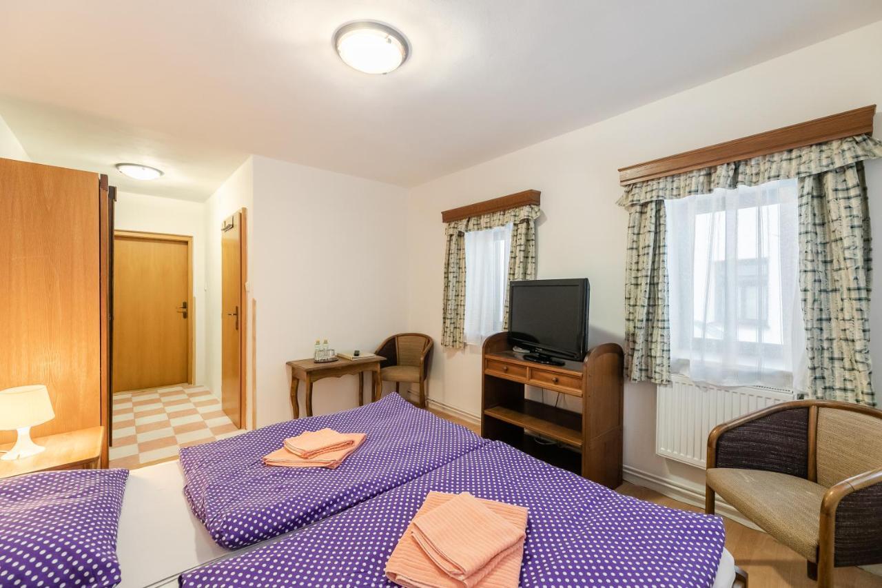Hotel Perla Jizery Йозефув-Дул Экстерьер фото