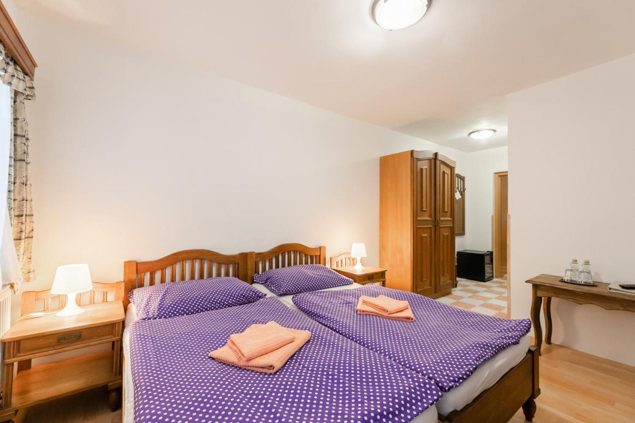 Hotel Perla Jizery Йозефув-Дул Экстерьер фото