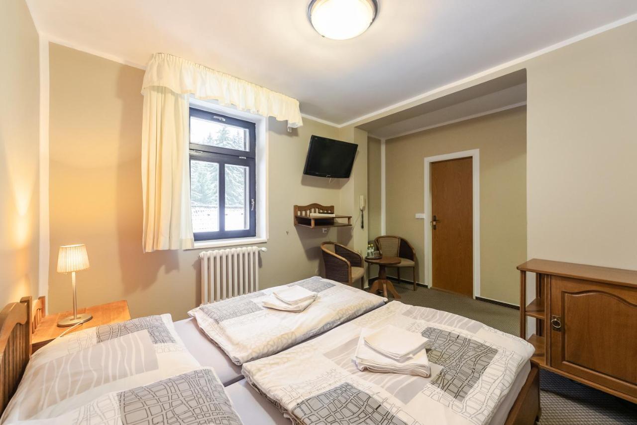 Hotel Perla Jizery Йозефув-Дул Экстерьер фото
