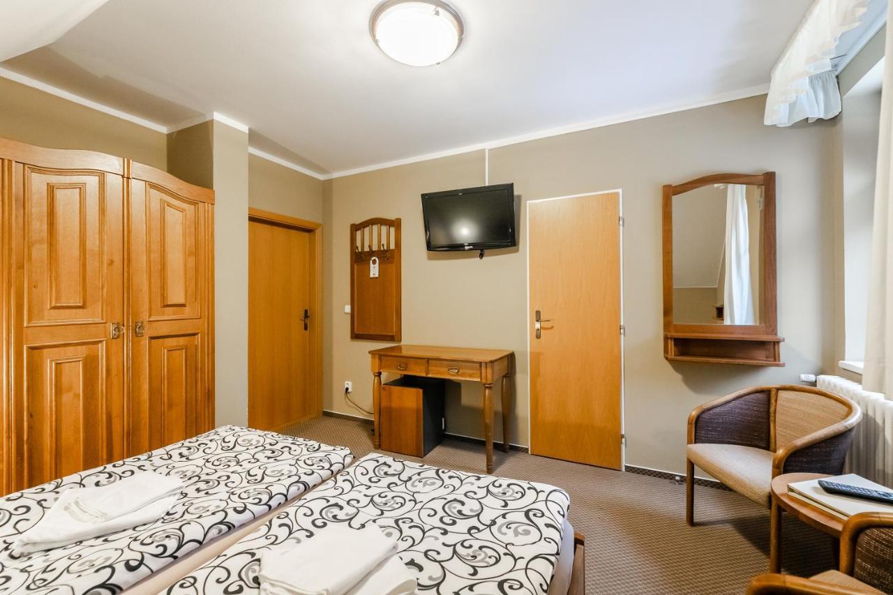 Hotel Perla Jizery Йозефув-Дул Экстерьер фото