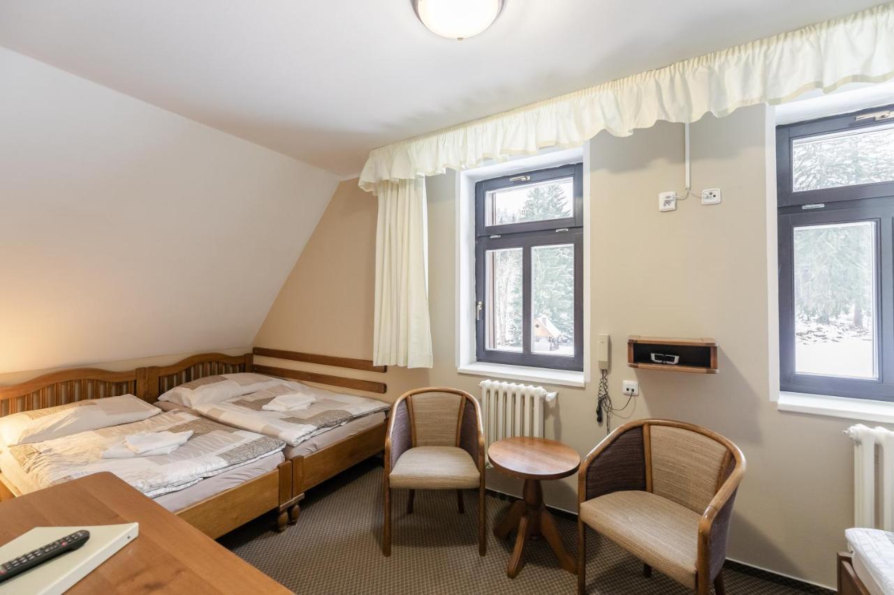 Hotel Perla Jizery Йозефув-Дул Экстерьер фото