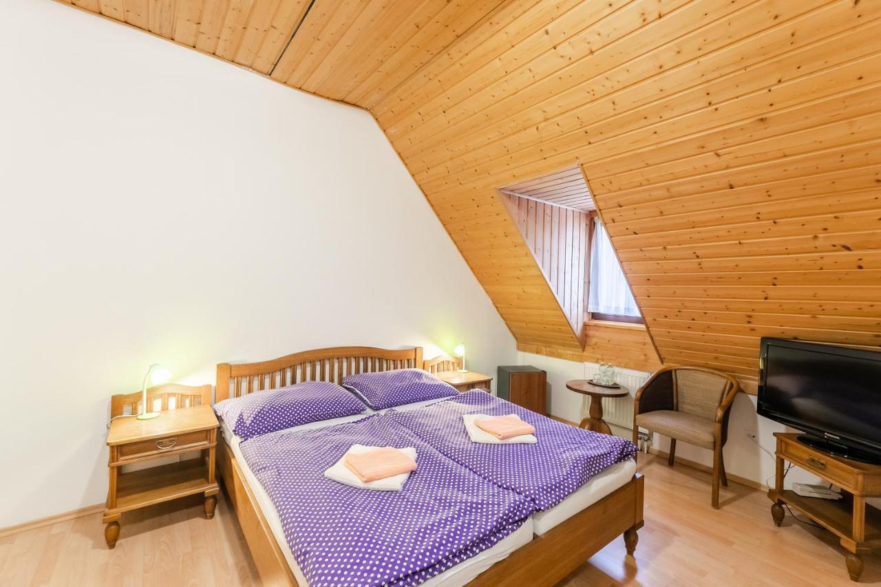 Hotel Perla Jizery Йозефув-Дул Экстерьер фото
