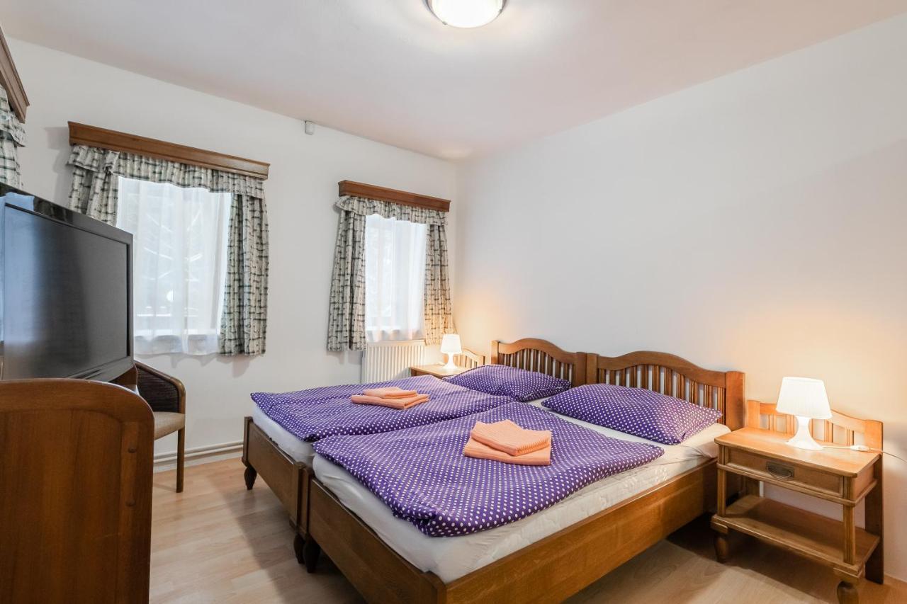 Hotel Perla Jizery Йозефув-Дул Экстерьер фото