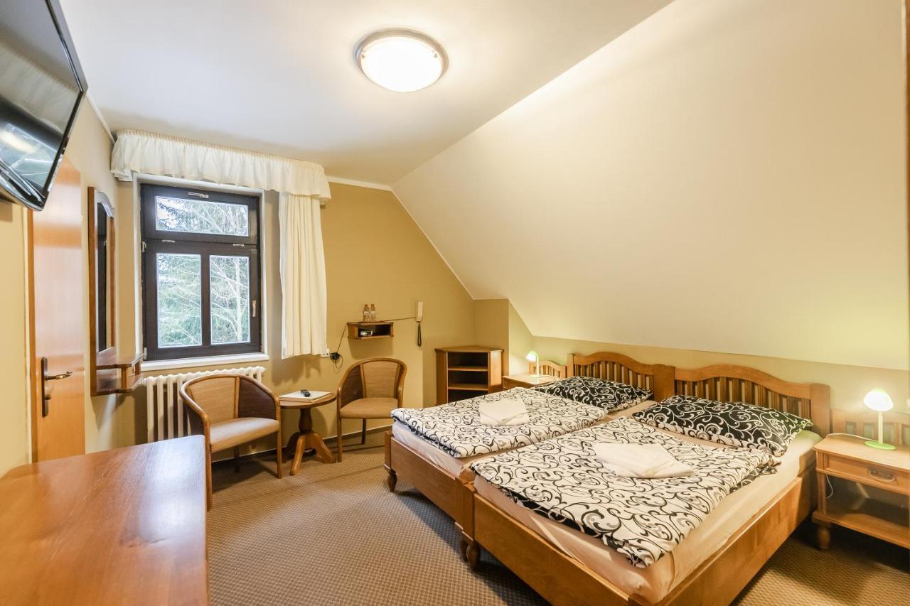 Hotel Perla Jizery Йозефув-Дул Экстерьер фото
